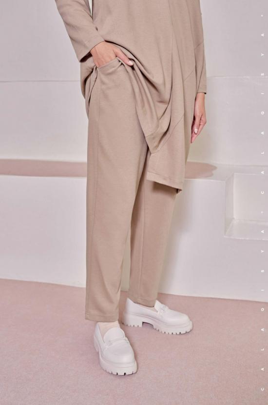COMFORTWEAR: BIIM TAPERED PANTS IN WARM TAUPE