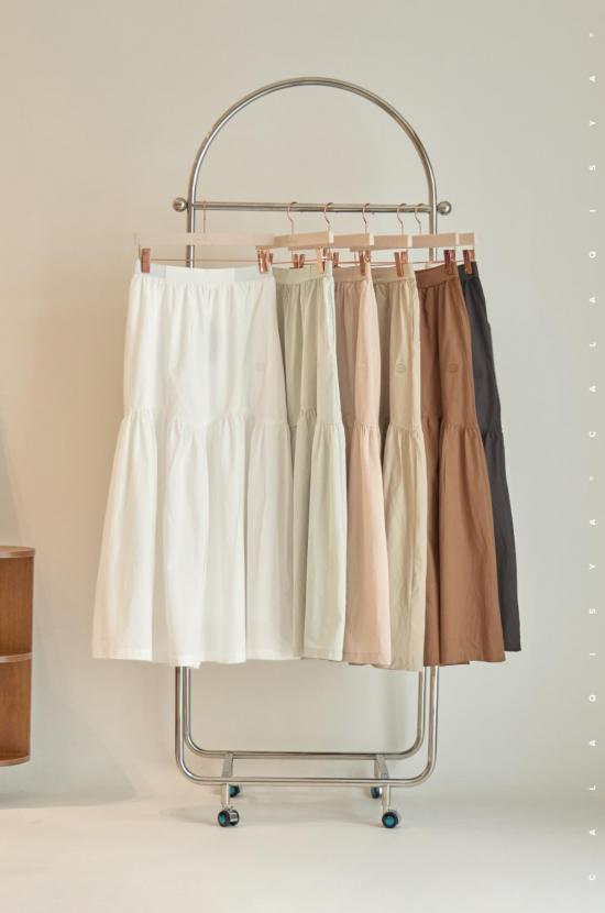 CAILY SKIRT IN OFF WHITE (FULLY LINED)