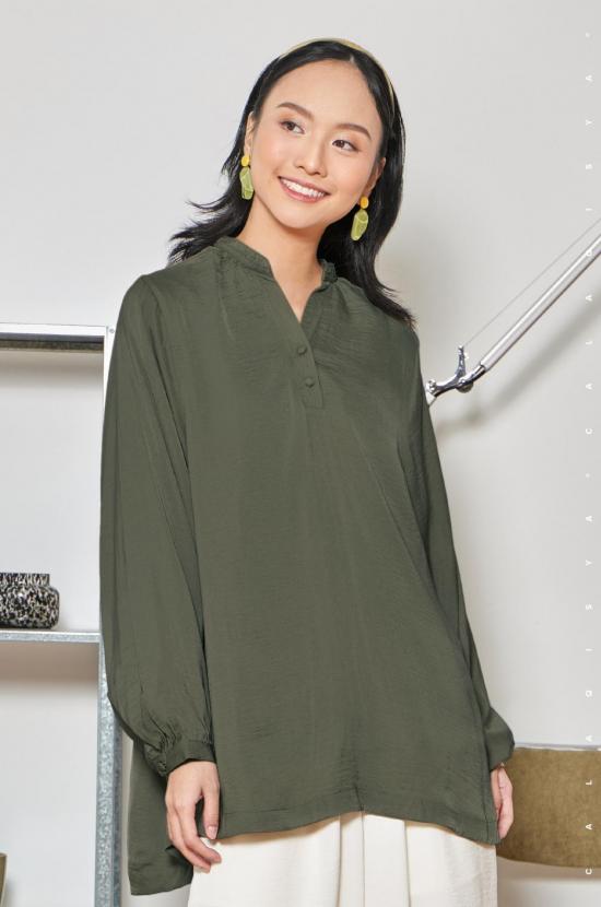Calaqisya x Mickey: Breathe Shirt XL in Starwhite, Women's Fashion