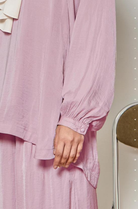LAUREL BALLOON SLEEVE TOP IN PASTEL LAVENDER (FULLY LINED)