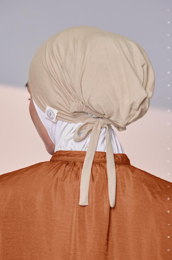 TIE BACK BONNET CAP IN SUMMER SAND (ODOURLESS)